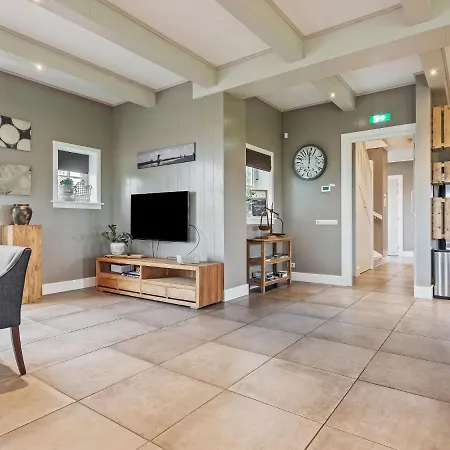 In Beemster By Windmill بيت للعطل